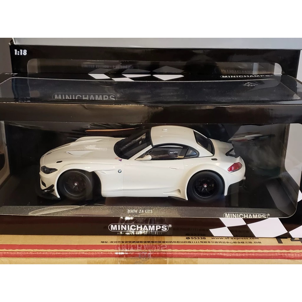 [มาใหม่เดือนพฤษภาคม]% gg1/18 z4 gt3 BMW BMW Mini Cut Pure White 1: 18 Car Model 2011 Style Plastic a