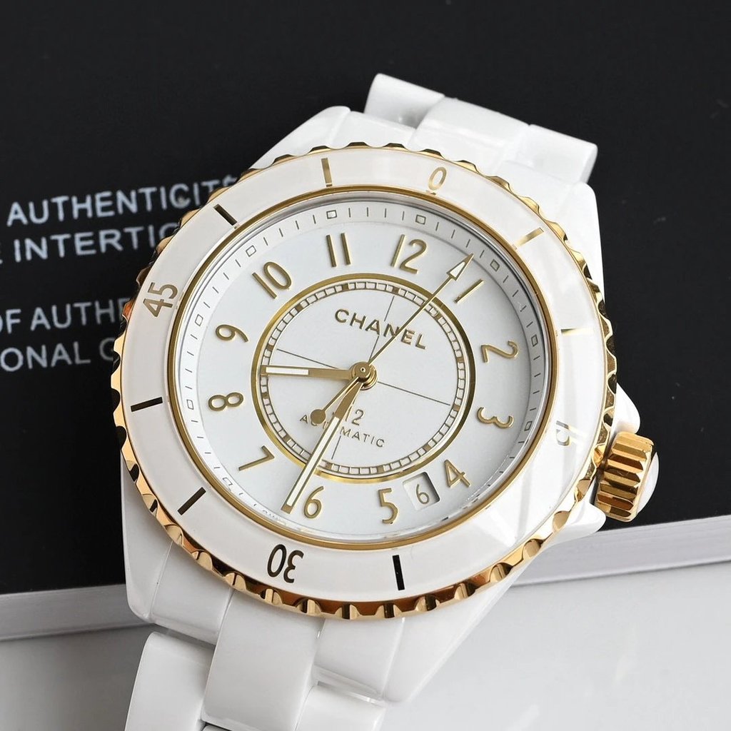 CHANEL J12 สไตล์ใหม่!วันนี้แบ่งปันนาฬิกาข้อมือสุด ๆ ครอบงํา ชาแนล เจ12 ชุดสีจับคู่เพชรเซรามิกอย่างมา