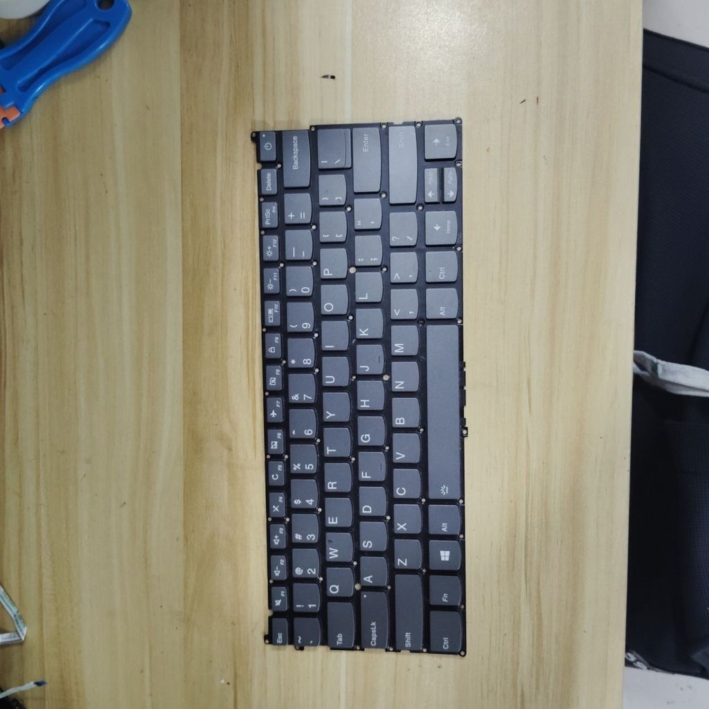 อะไหล่แท้จากเครื่อง Lenovo IdeaPad 720S 13 720S 13IKB 720S 13ARR คีย์บอร์ดชุดเดิมพร้อมสาย