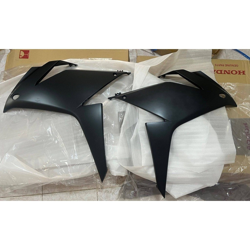 แฟริ่งตัวกลาง ซ้าย+ขวา CBR150R ปี 2017-2019 สีดำ อะไหล่แท้ 64311-K45-N40ZE / 64411-K45-N40ZE สอบถามเ