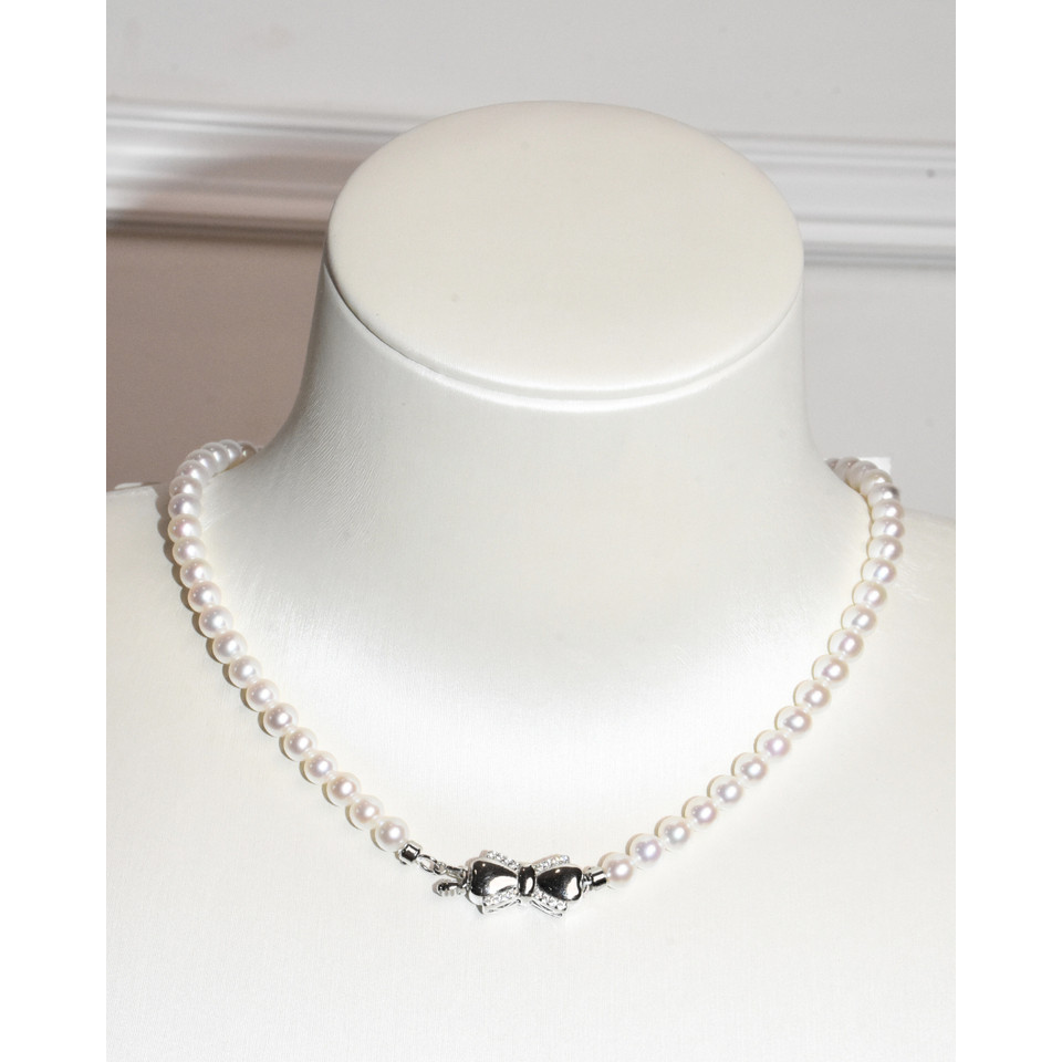 5A Freshwater Round Necklace in Silver 925 WG Plated - CZ Ribbon - White (5 -6mm)
