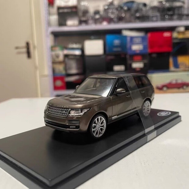 1: 43 IXO Land Rover Range Rove Dete Edition รถออฟโรด Range Rove