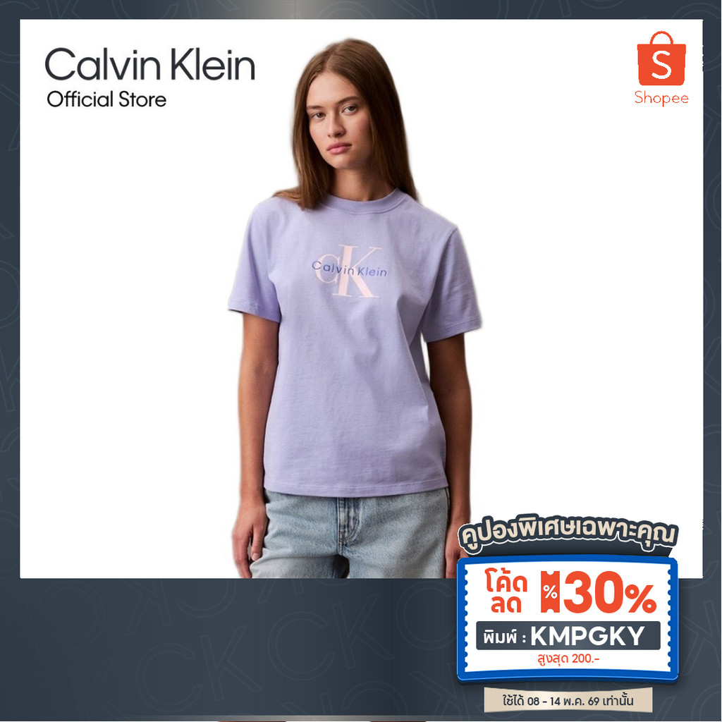 [ลด30%พิมพ์ KMPGKY] CALVIN KLEIN เสื้อยืดคอกลมแขนสั้นผู้หญิง Monogram Logo ทรง Regular รุ่น 47B865G 