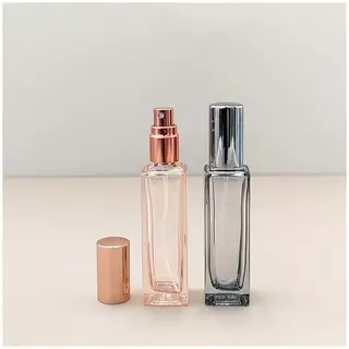 PACPAC ขวดน้ำหอมแก้วสี่เหลี่ยม 10ml 20ml พร้อมหัวสเปรย์ ฝาเงิน/โรสโกลด์ PF005