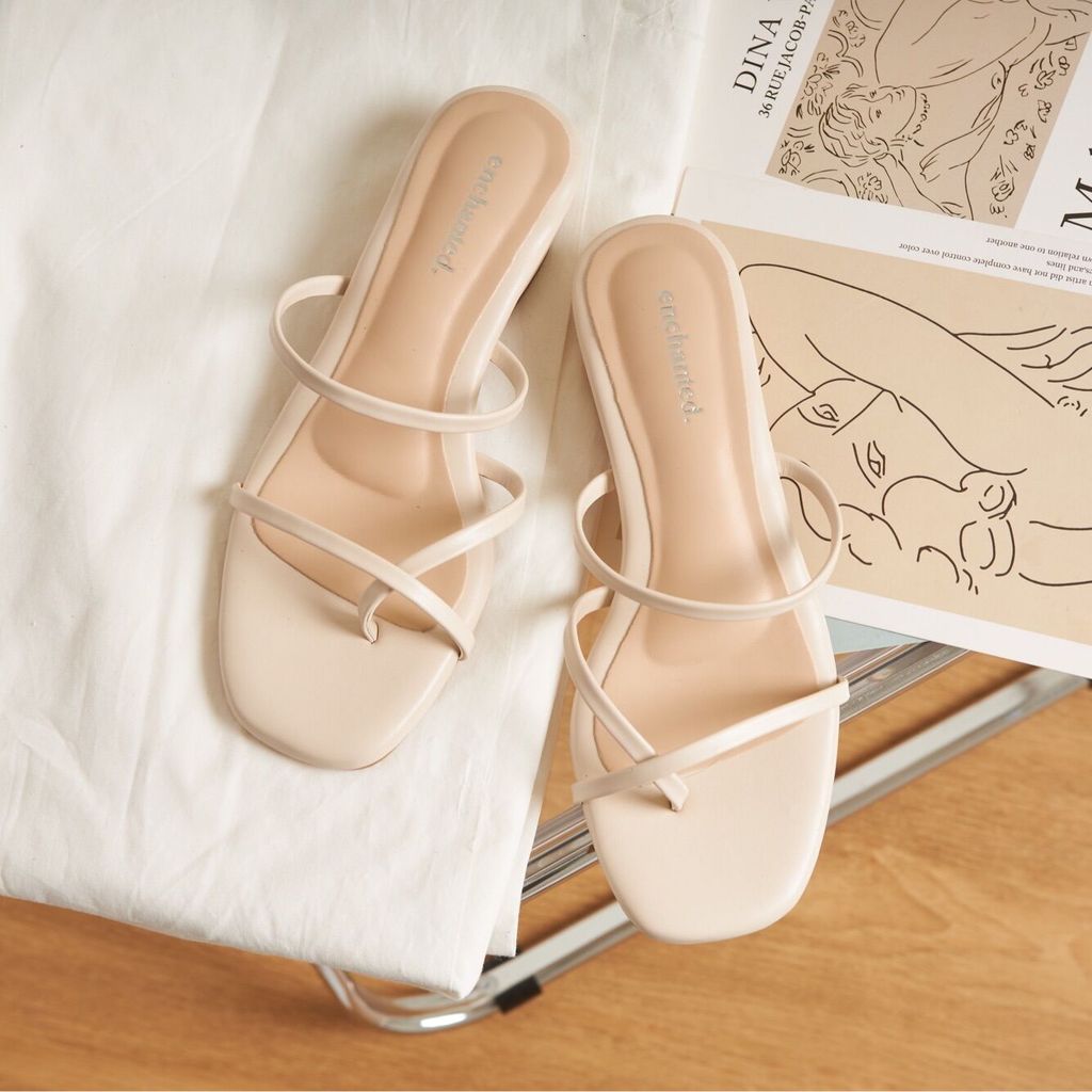 Enchanted Mona รองเท้าแตะผู้หญิง สูง 1 นิ้ว Women's Sandals 1 inches  นิ่มมาก ใส่สบาย ไซส์ 35-41