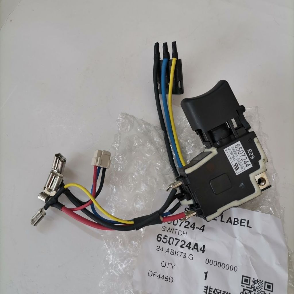 สวิตช์ (อะไหล่แท้) สำหรับสว่านไร้สาย Makita รุ่น DHP458 / DHP448 / DDF458 / DDF448 / BHP458 / BHP448