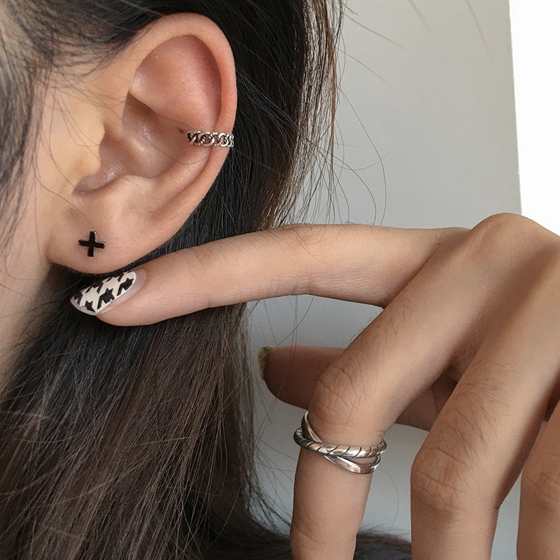 Black Letter X ต่างหูเจาะหู Punk Cool Letter 266.5.4