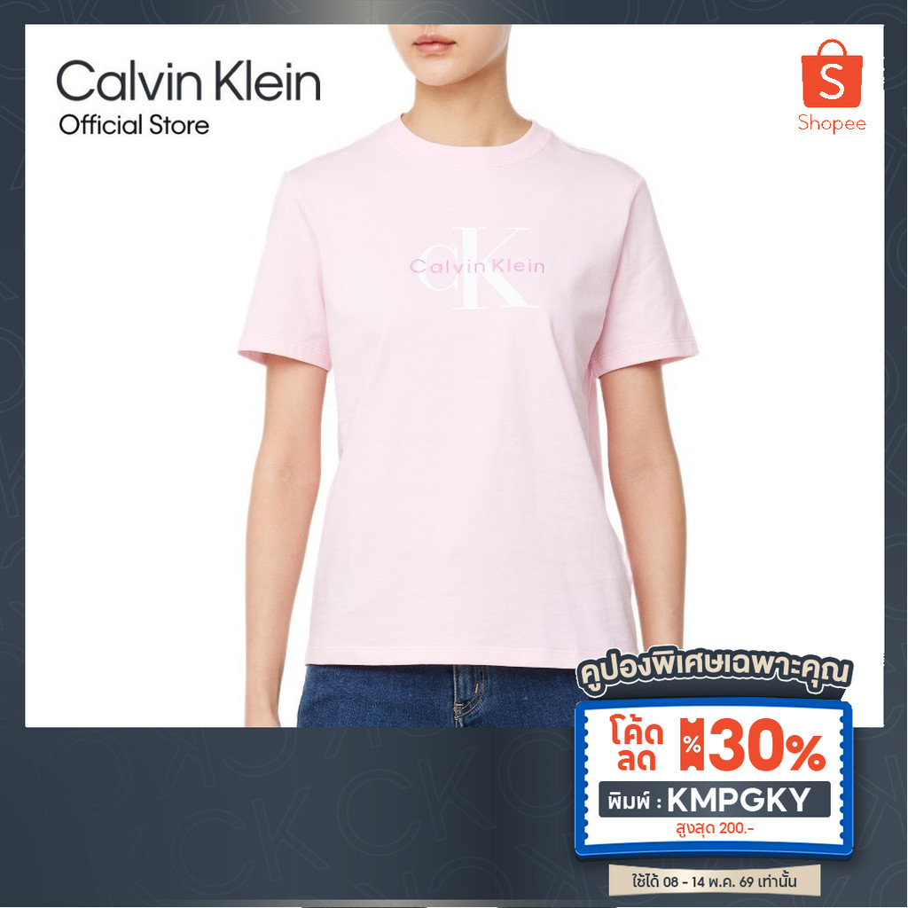 [ลด30%พิมพ์ KMPGKY] CALVIN KLEIN เสื้อยืดคอกลมแขนสั้นผู้หญิง Monogram Logo ทรง Regular รุ่น 47B865G 