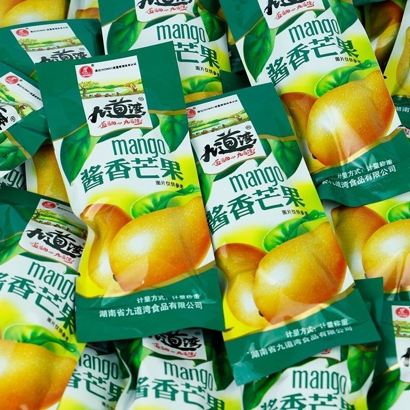 九道酱香芒果香辣果干草莓九制果脯小包装蜜饯办公室休闲片酱零食4.21Nine-Flavor Sauce-Scented Mango Spicy Fruit Snacks, Dried Strawber