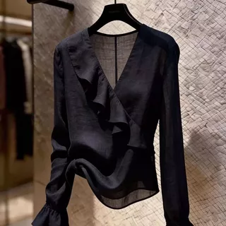 แฟชั่นฝรั่งเศส High-End V คอ Ruffled เสื้อฤดูร้อนสไตล์ใหม่ 2026 All-Match Slimmer ดูแขนยาวผู้หญิง