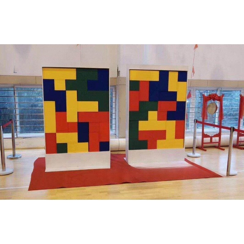 อุปกรณ์ประกอบฉากไลฟ์แอ็คชั่นขนาดสดขนาดใหญ่ ปริศนากราวด์ Tetris Entertainment Stacking Live-Action Li