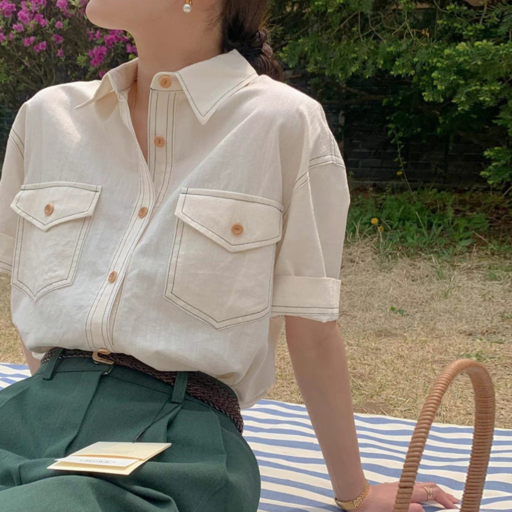 เสื้อเชิ้ตแขนสั้นกระเป๋าคู่ลําลองย้อนยุคของผู้หญิงฤดูร้อนใหม่ 260505