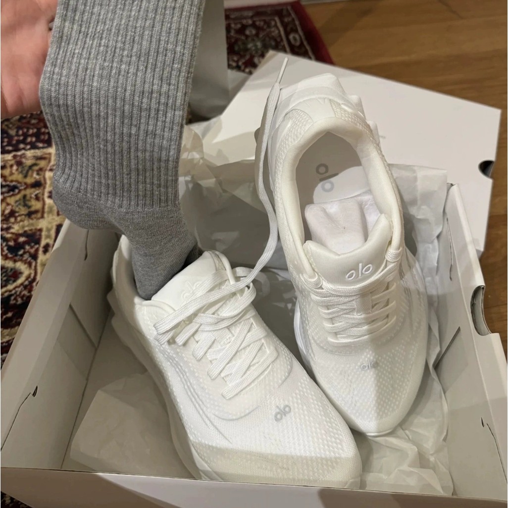 ALO สไตล์ใหม่ Jisoo ตาข่ายรองเท้าผ้าใบผู้หญิงหนา Soled Breathable Casual Daddy รองเท้าแฟชั่นผู้ชาย J
