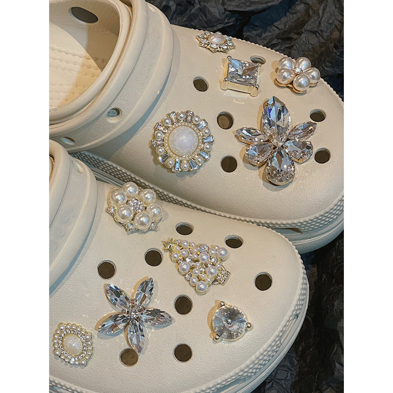จิบบิท จิบิ อุปกรณ์เสริม Crocs ลายดอกไม้และเข็มขัดหัวคลาวด์ แบบ DIY ตกแต่งCrocs