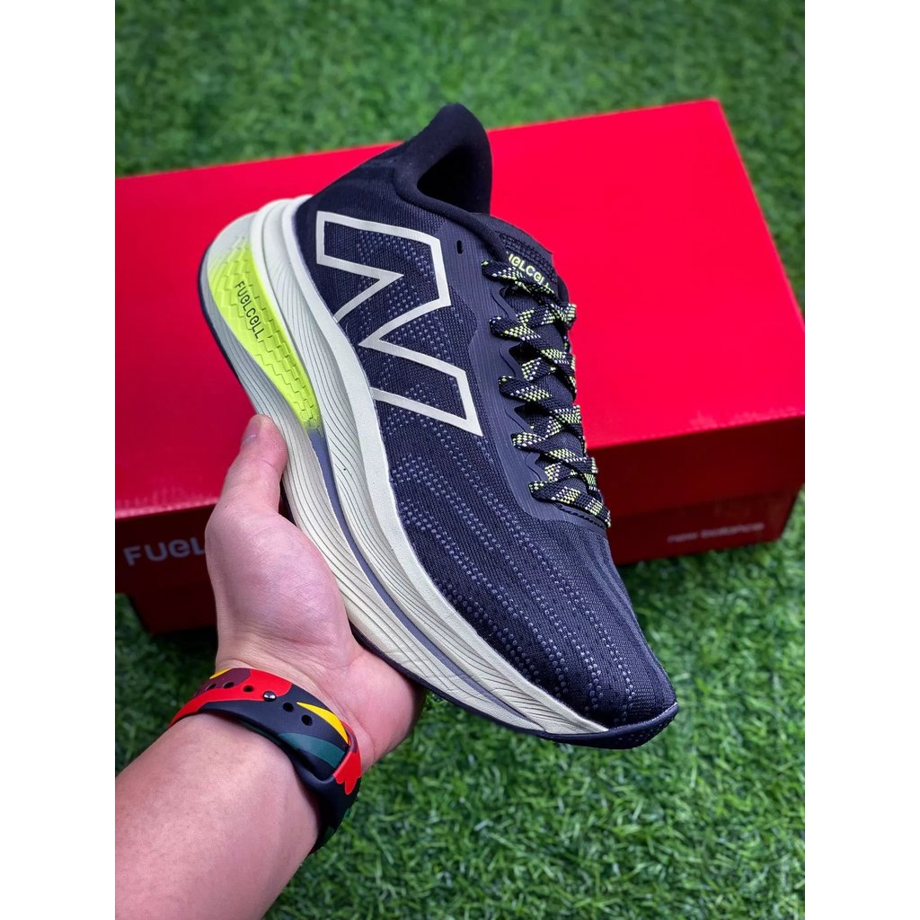 NB FueCell SC Elite v3 NYC Marathon
รองเท้าวิ่งย้อนยุคลําลองนิวบาลานซ์
ไฟล์ต้นฉบับ Original Shoe Las