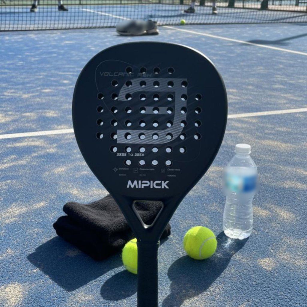 Core Carbon Fiber Padel Racket Shock Absorbing Round Padel Racket พื้นที่หวานขนาดใหญ่สําหรับผู้ใหญ่