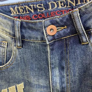 Koi กางเกงยีนส์ปักกางเกงขาสั้นผู้ชาย Ripped Middle-Aged Men Street Wear Stretch Slim-fit ปัก