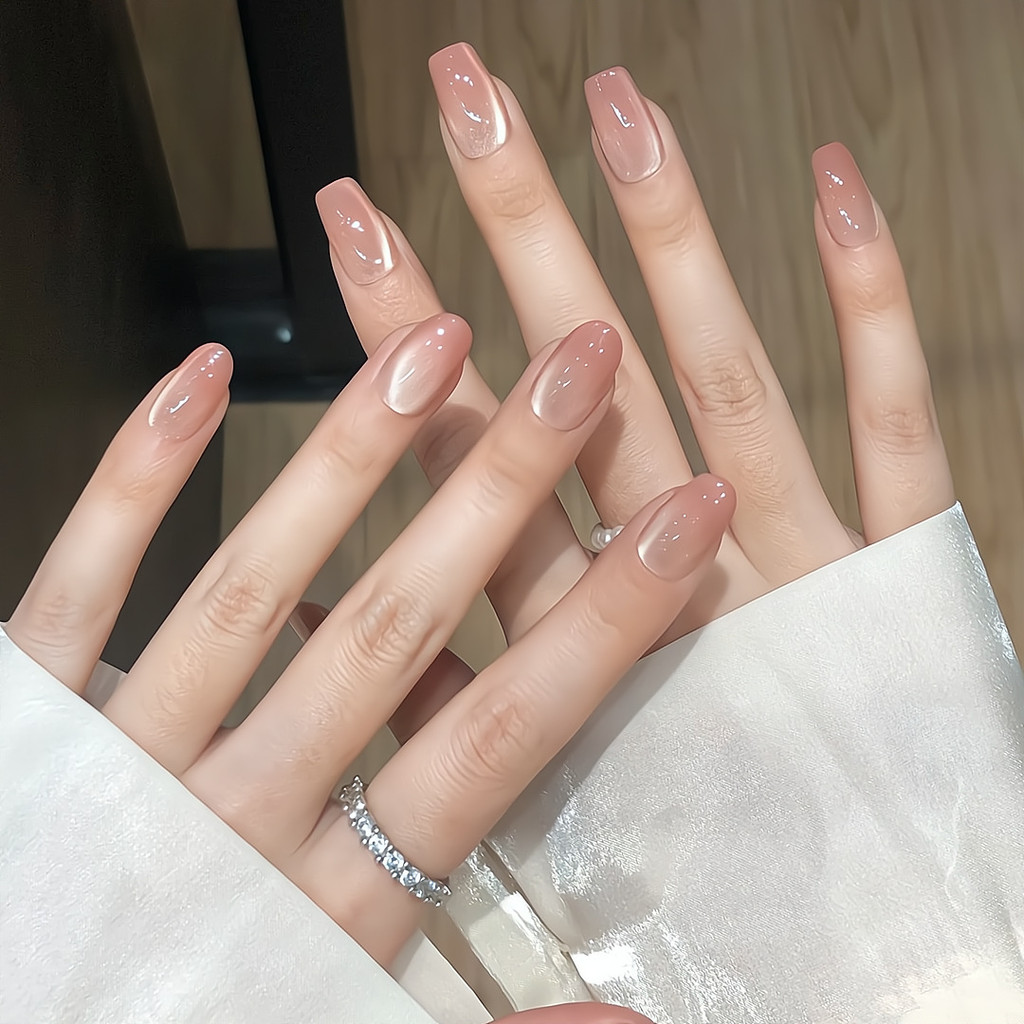 Handmade สวมใส่เล็บสั้น Cats Eye Ice โปร่งใส Nude สี Gradient High-End ไวท์เทนนิ่งเล็บปลอมชุดที่ถอดออกได้