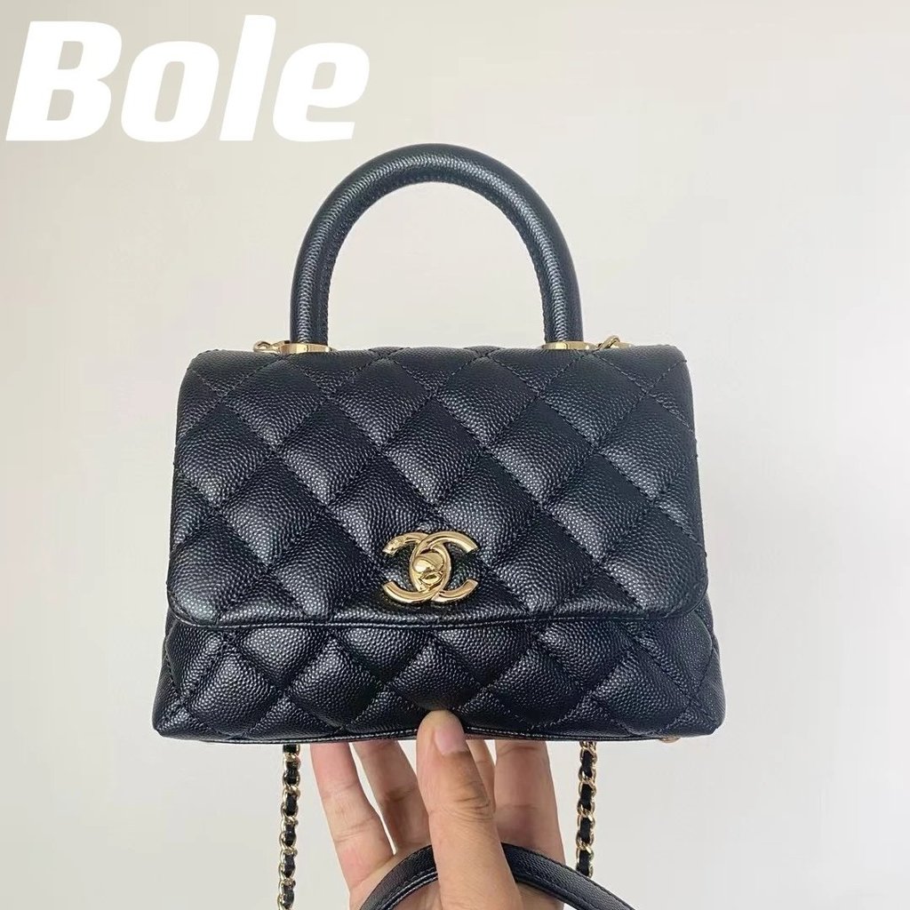 CHANEL Cocco Handle Bag กระเป๋าKelly พร้อมสายโซ่ ดีไซน์คล่องตัว