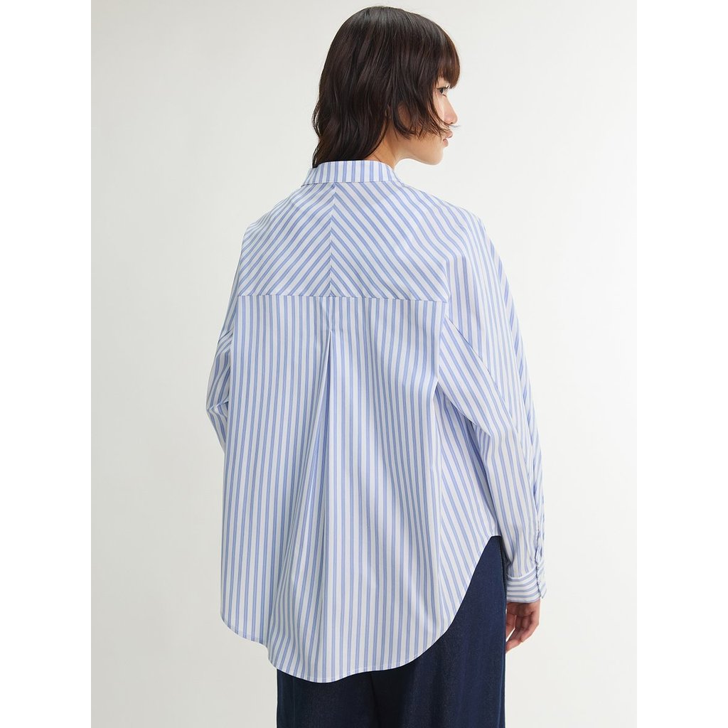 [Pomelo] เสื้อเชิ้ตลายทางไม่สมมาตรพร้อมกระดุม / Asymmetric Stripe Button Detail Shirt — صورة 7