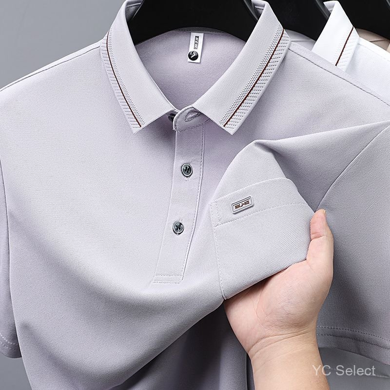 ฤดูร้อนใหม่เสื้อโปโลผู้ชายสบายๆกับกระเป๋าจริงเปิดลงปกหลวมและระบายอากาศแขนสั้นผู้ชายเสื้อยืดครึ่งแขนด้านบน คิวเอ็กซ์ซี่