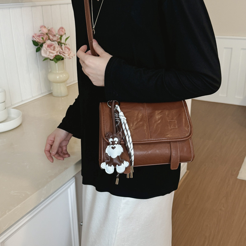 Messenger Bag Retro ความจุขนาดใหญ่ 2026 สไตล์ใหม่แฟชั่น Commuter ไหล่ Messenger Bag All-Match Tote C