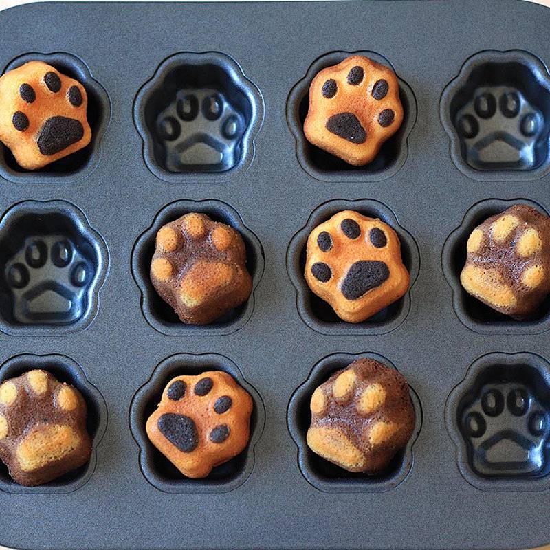 Japanese Style Cute 12-Piece Cat's Paw Baking Tray Cartoon Shape Non-Stick Muffin Mold Household Ant