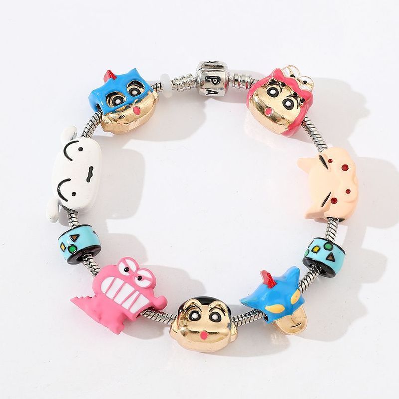 การ์ตูนญี่ปุ่น Crayon Shin-Chan Xiaobai Dynamic Superman Fat Toot Zaemon ลูกปัดโลหะผสมสร้อยข้อมือของ