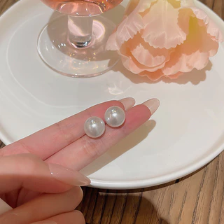 ต่างหูมุกผู้หญิง ต่างหูแฟชั่น มุกเม็ดกลม ขนาด 6mm 8mm 10mm มินิมอล เรียบหรู แมตช์ง่าย ของขวัญผู้หญิง E005