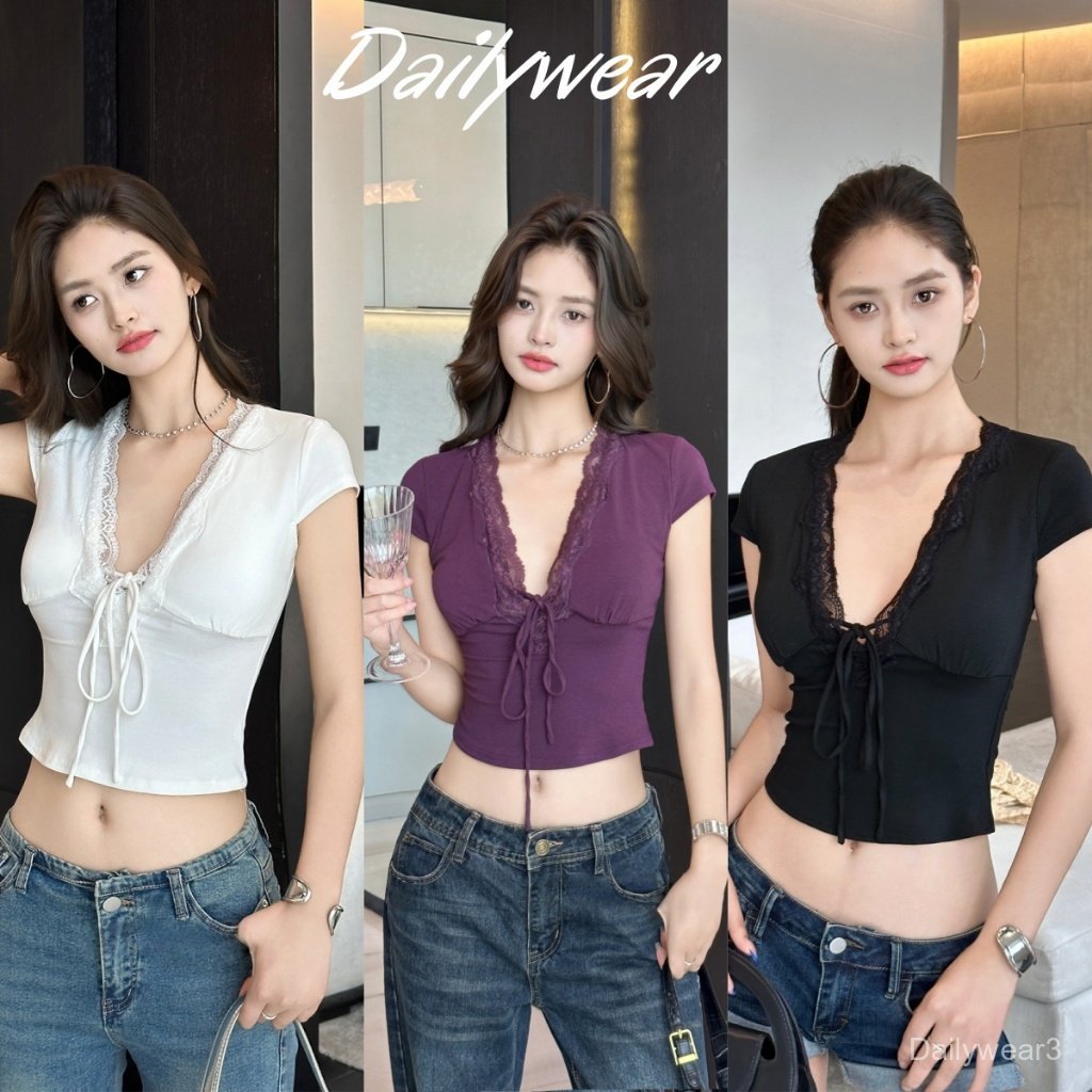 Dailywear พร้อมส่ง เสื้อยืดแขนสั้นคอวียางยืดเซ็กซี่เย็บลูกไม้ฤดูร้อน 2025 ใหม่