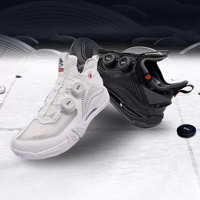 Li Ning รองเท้าแบดมินตันรองเท้าผู้ชายสติกเกอร์เที่ยวบินรุ่นที่สอง 2MAX Non-สีดําสีขาว BOA รองเท้าการ