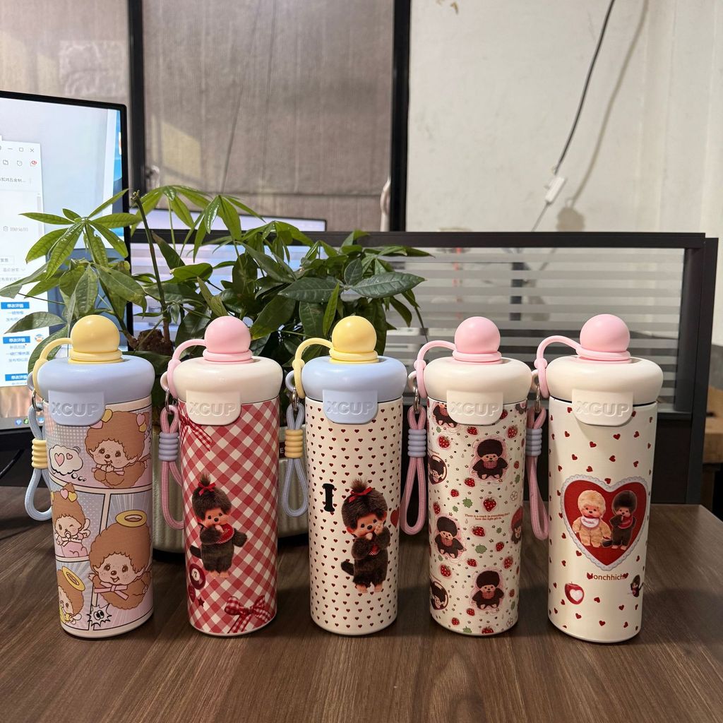 Monkikie การ์ตูนลอย Thermos ถ้วยขนาดใหญ่-ความจุถ้วยน้ําสาวน่ารักแบบพกพา Hand-แบกฟางถ้วย