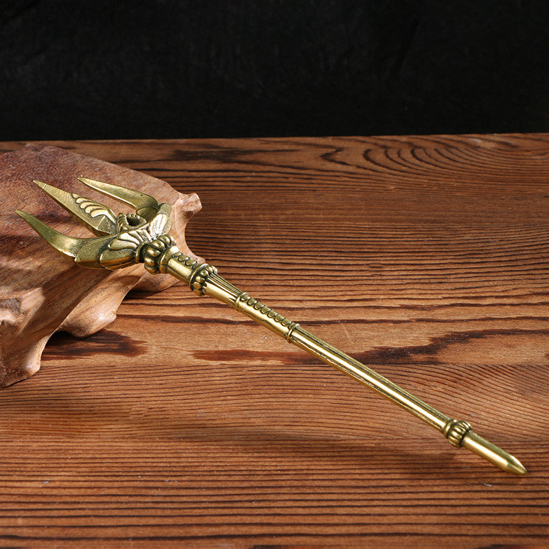 ~~ การค้าต่างประเทศ Aquaman Harpoon Trident พิธีชงชาเข็มชา Distressed โบราณ Bronzeware ของสะสม