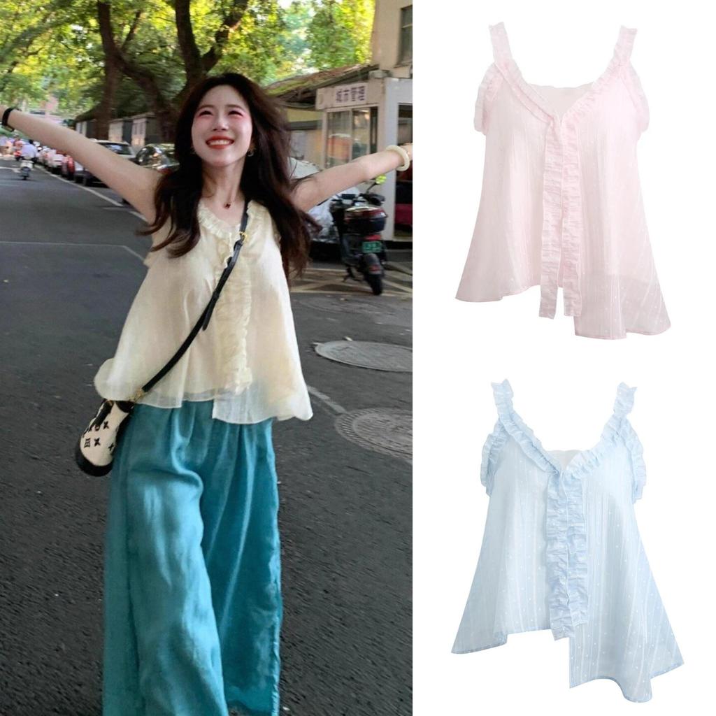 Chili Koko เสื้อกล้ามคอวีสไตล์ฝรั่งเศสใหม่สำหรับผู้หญิง เสื้อชิฟฟอนแบบเปิดไหล่ เสื้อแขนกุดบางเบาและระบายอากาศได้ 99412