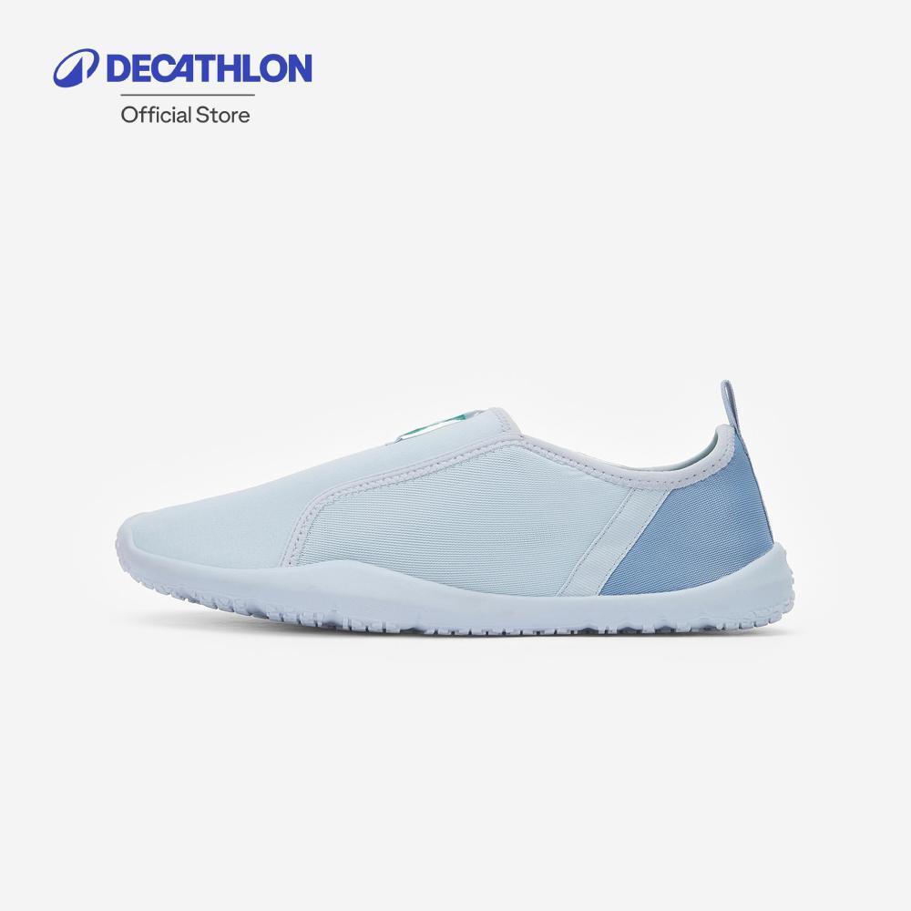 Decathlon Adult Elasticated Water Shoes Aquashoes 120 รองเท้าลุยน้ำเนื้อผ้ายางยืดสำหรับผู้ใหญ่ รุ่น 120 - Light Blue