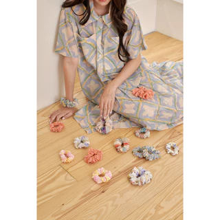 Aunchadabrand - Scrunchie ยางมัดผมผ้าลายสุดน่ารัก มี3 ขนาด มัดนานไม่ปวดหัว