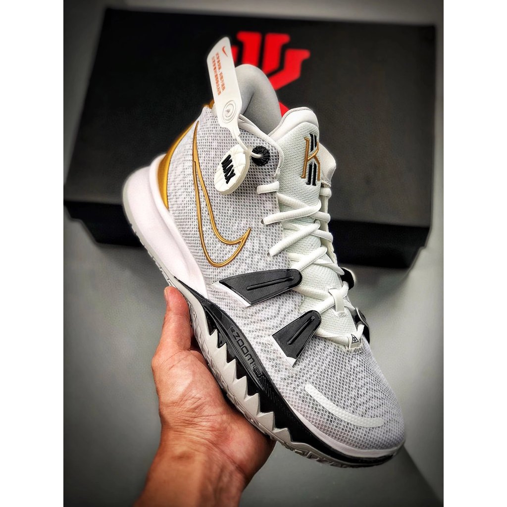 รองเท้า Kyrie 7 EP ของแท้ สีแพลทติ넘 ออกแบบเพื่อการเล่นบาสเก็ตบอล รหัสสินค้า: CQ9327-101