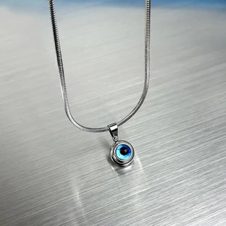 🚚【จัดส่งจากกรุงเทพฯ】🚚Evil Eye Necklace สร้อยคอเหล็กไททาเนียม การออกแบบตานางฟ้า ชุบทอง โซ่กระดูกไหปลาร้าประณีต ทนทานและไม่ซีดจาง อเมริกันยุโรป
