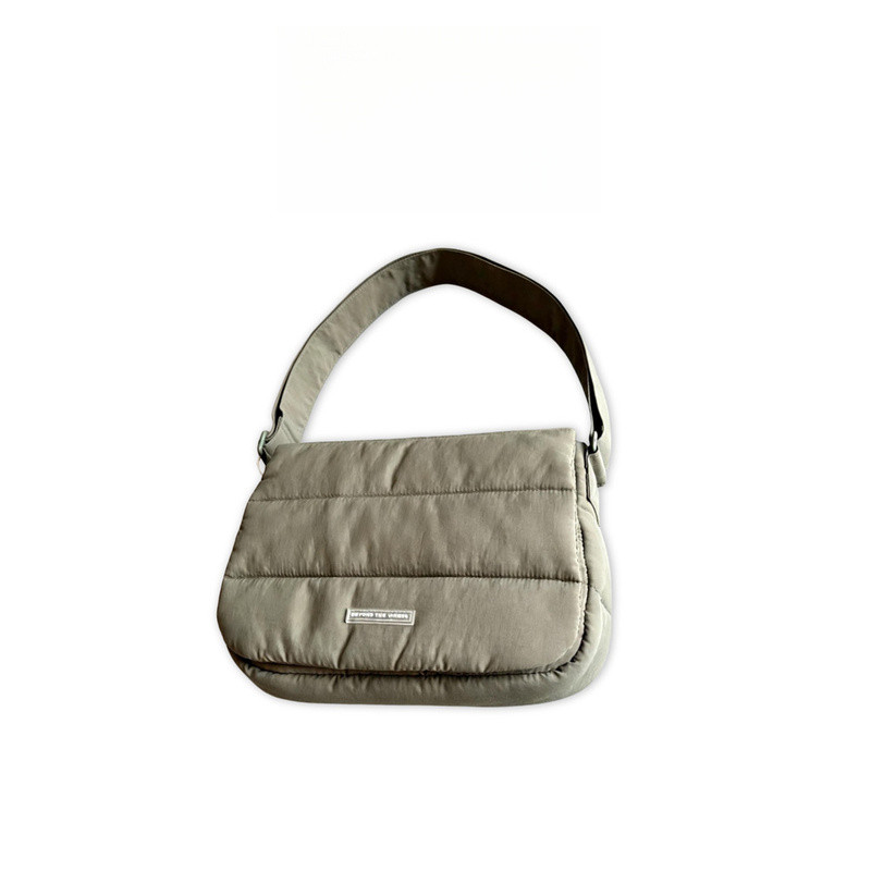 Moss Green Quilted Kobo Bag กระเป๋าสะพายบุนวมนุ่มสําหรับลําลองและของใช้ประจําวัน