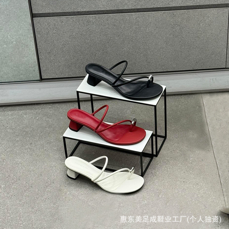2 สีขนาดใหญ่ 34-43 รองเท้าแตะสไตล์นางฟ้าผู้หญิงฤดูร้อนสีทึบรอบ Toe ส้นต่ํา Flip Toe All-Match วันหยุดชายทะเล OSSH