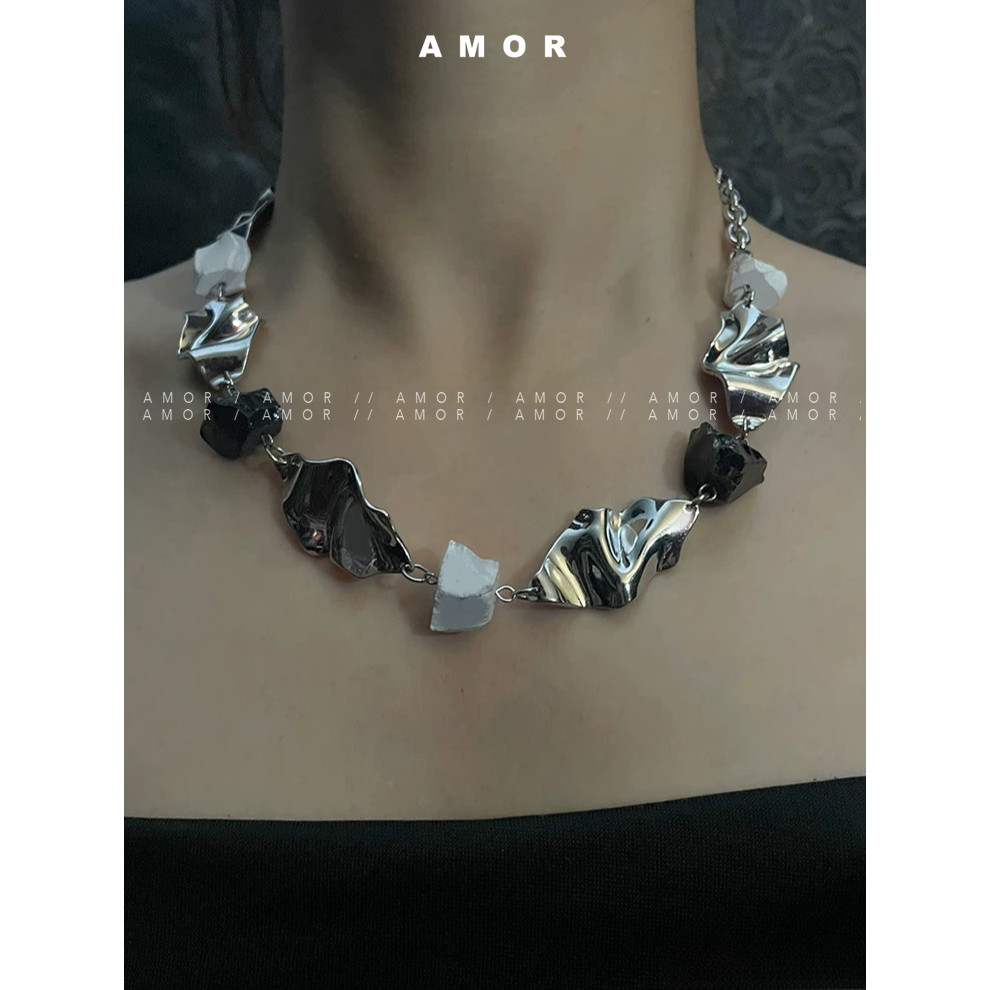 สร้อยคอย้อนสมัยสไตล์วินเทจจากหินธรรมชาติและกระดูกไหปลาร้า เหมาะสำหรับผู้หญิง