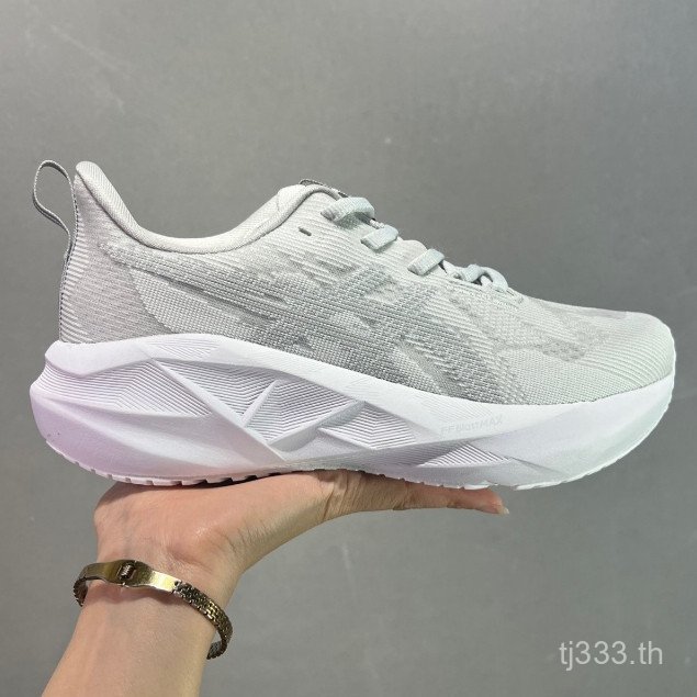 As-Novablast 5 Cushioned รองเท้าผ้าใบสําหรับผู้ชายและผู้หญิงรองเท้าวิ่งพื้นนุ่มมีสไตล์ J0VC UX1A Z3J