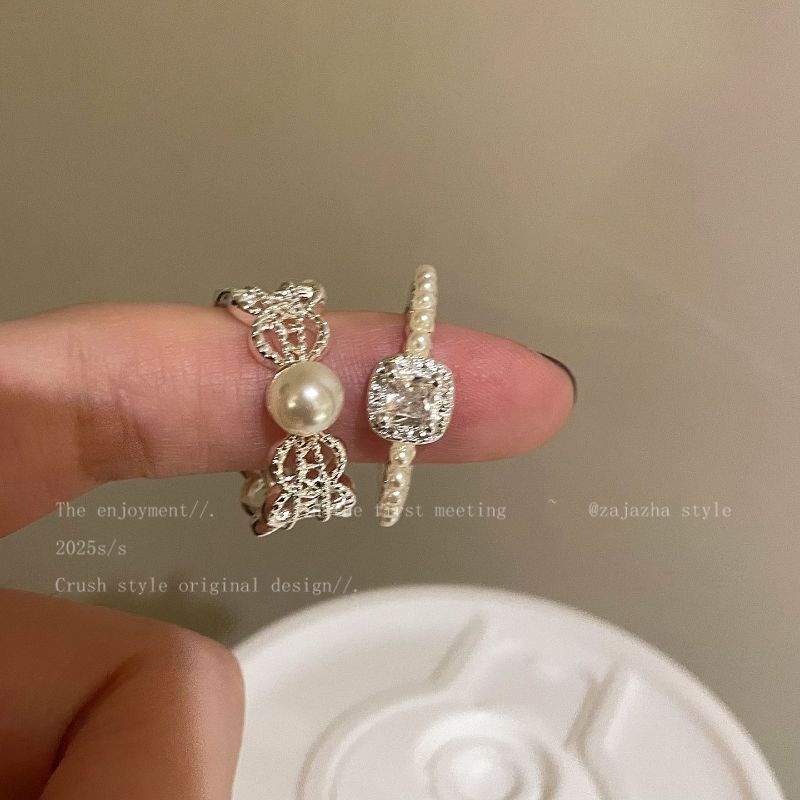 J5readystock แหวนมุกลูกไม้หญิง Niche Design ปรับเปิดแหวนนิ้วชี้หรูหรา High-End Stacking แหวน