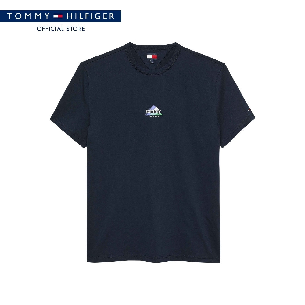Tommy Jeans เสื้อยืด ผู้ชาย รุ่น DM0DM22311 C1G – สีน้ำเงิน ทรง Regular – โปรปัง