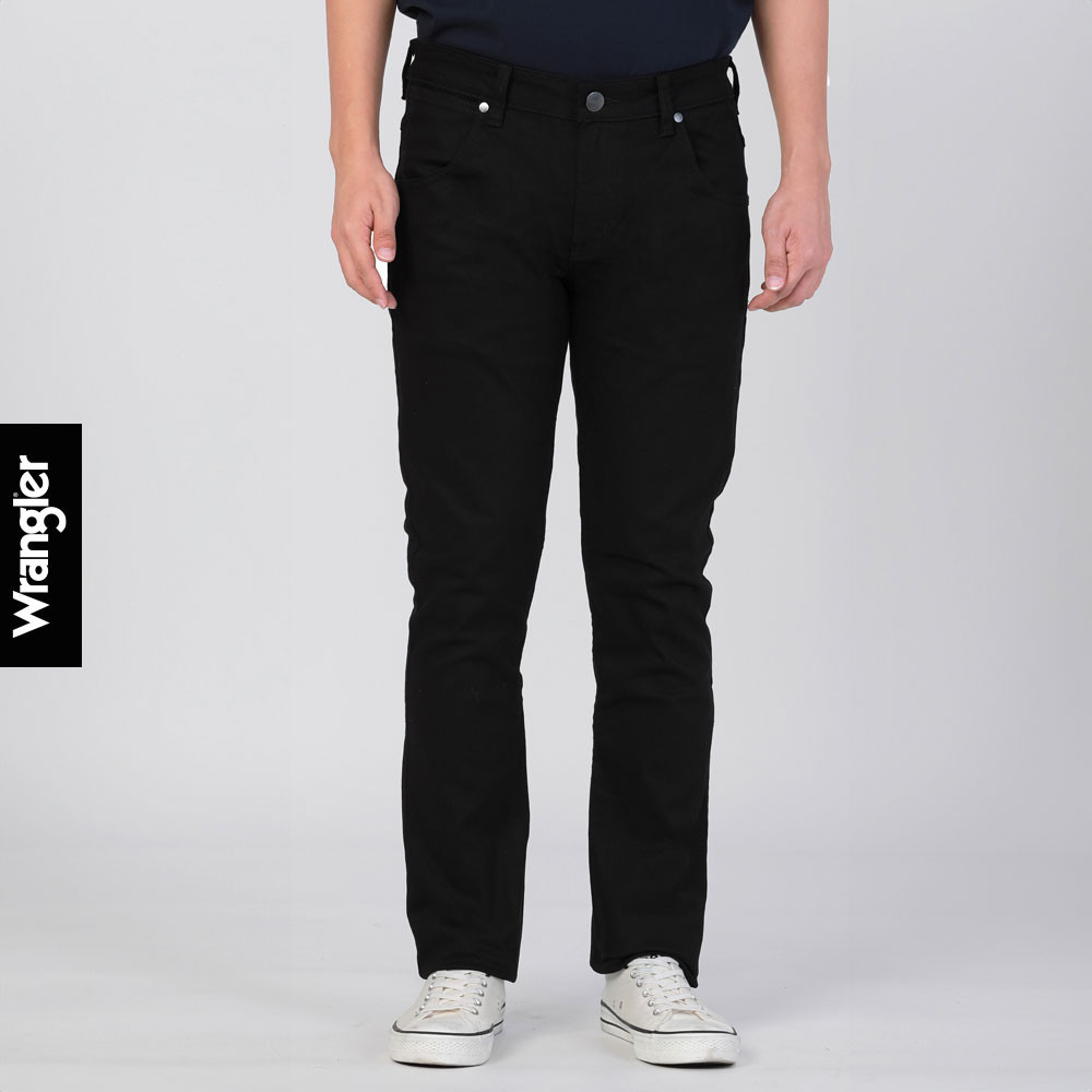 WRANGLER กางเกงยีนส์ผู้ชาย เอวต่ำ ทรงเข้ารูป รุ่น WR SC23MSPZC04 สีดำ ราคา ถูกที่สุด ดีลบีเคเค