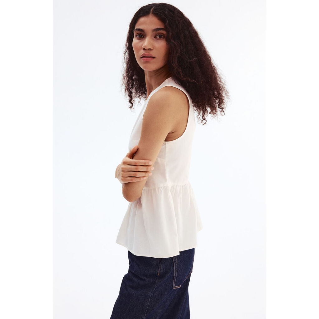 H&M(เอชแอนด์เอ็ม) เสื้อเบลาส์แขนกุดดีไซน์เพลม Women Sleeveless peplum blouse 1325711_1