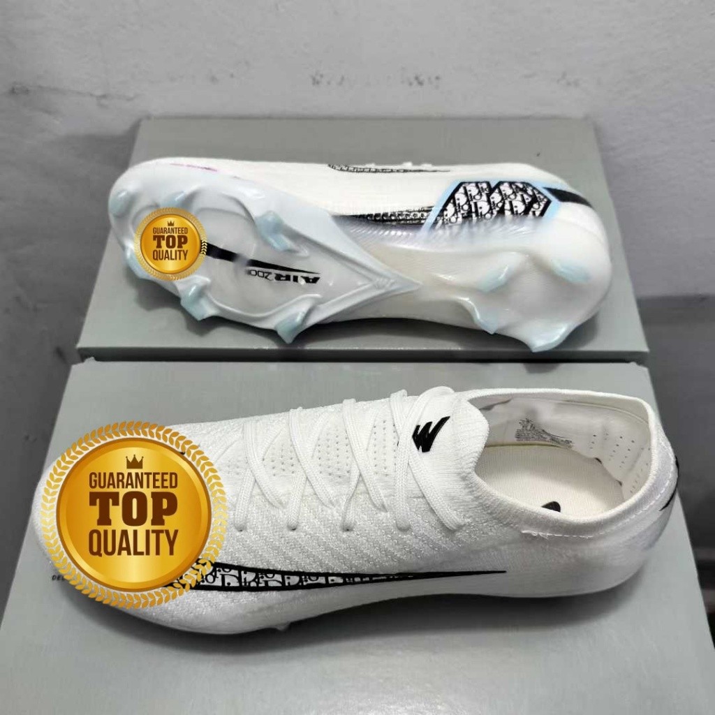 รองเท้าฟุตบอล FG ใหม่เอี่ยมขนาด 36-45EUR Mens Indoor Anti slip สีดําและสีขาวรองเท้าทนทาน