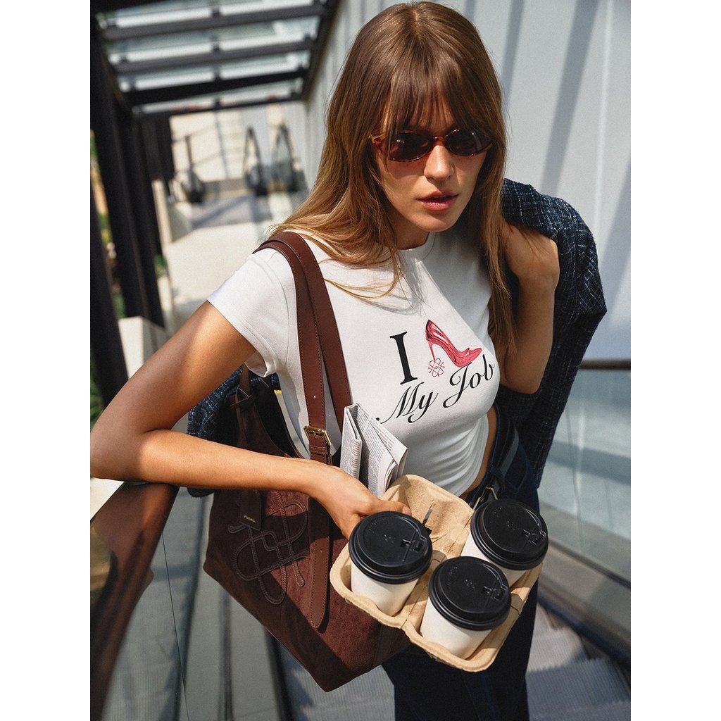[Pomelo] เสื้อยืดครอปพิมพ์ลาย / Graphic Crop Tee