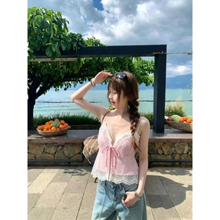Rosie 🌷พร้อมส่ง🧀เสื้อสายเดี่ยวทำจากลูกไม้ ปักลายดอกไม้ ดีเทลเปิดอก มีเชือกผูกแต่งระบายลูกไม้ สไตล์เซ็กซี่ผู้หญิง