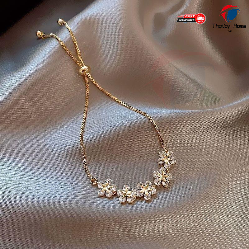 จัดส่งในกรุงเทพฯ! แฟชั่นสร้อยข้อมือดอกไม้สีสันสดใส 18k ดอกไม้ชุบทอง Lucky สร้อยข้อมือสําหรับผู้หญิงเครื่องประดับ